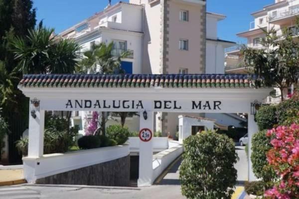 דירות מארבלה Impresionante Loft En Puerto Banus A Pie De Playa מראה חיצוני תמונה